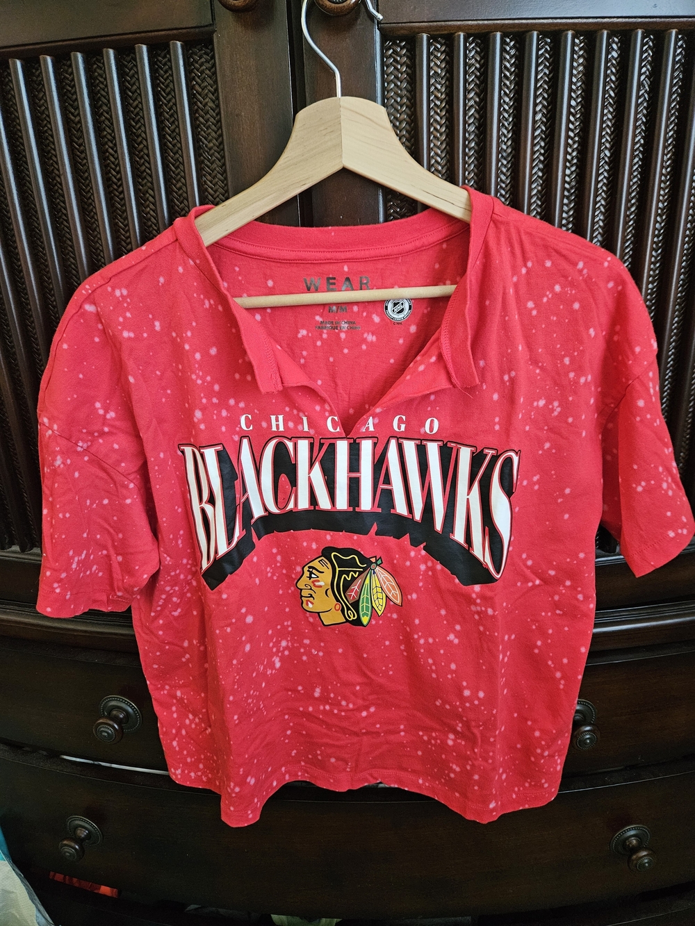 Chicago Blackhawks Red Crop Tee - Women's Graphic Top